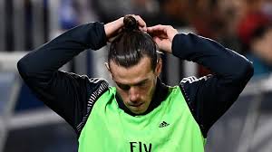 Gareth frank bale (born 16 july 1989) is a welsh professional footballer who plays as a winger for spanish club real madrid and the wales. Gareth Bales Berater Zidane Bestimmt Uber Seine Zukunft Bei Real Madrid Goal Com
