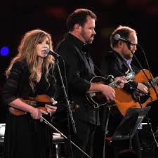 Since 1999, it has served as because it truly is a public space, it allowed me to present my music to a largely unsuspecting. Alison Krauss Union Station