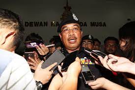 Bahasa indonesia (bahasa indonesia) bahasa malaysia (malay) čeština (czech) dansk (danish) deutsch. Mco Self Employed In Kelantan Can Apply For One Time Permit To Go Out To Work Says State Police Chief Malaysia Malay Mail