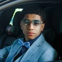 Derrick Lopes's Instagram, Twitter & Facebook