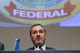 Diretor da PF vai aos EUA em meio à crise de episódio com Ramagem