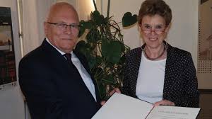 Listen to peter balazs now. Bundesverdienstkreuz Fur Peter Balazs Aub