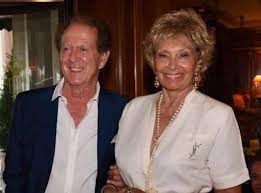 Ben 19 anni tra l'attuale conduttrice mediaset e il cantante. Ho Tradito Mia Moglie Con Barbara D Urso Chi L Ha Detto Donnapop
