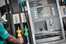 Berikut adalah maklumat perubahan harga runcit minyak petrol dan diesel di malaysia. Penetapan Harga Petrol Mingguan Ditangguhkan