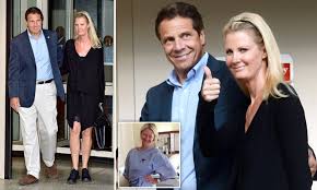 Sandra lee christiansen (née waldroop; Sandra Lee Leaves Hospital With Boyfriend Andrew Cuomo On Wednesday Daily Mail Online