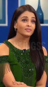 Aish In 2020 Beautiful Heroine Aishwarya Rai Pictures Asian Beauty