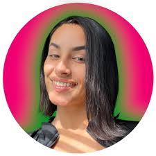 Karen Beeson's Instagram, Twitter & Facebook