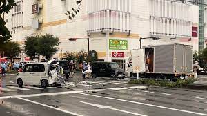 速報】横浜・都筑区の交差点で4台絡む事故 子ども2人含む5人けが 3人重傷か トラックが軽乗用車に追突か | TBS NEWS DIG