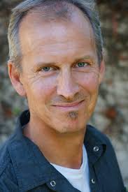 Santa Clarita book signing to feature KISS lead guitarist, author, local  singers