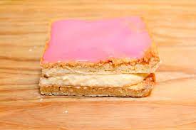 We maken er gewoon een feestje van en maken ze dit keer zelf. How To Make A Tompouce 11 Steps With Pictures Wikihow