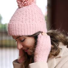 The stripe can be knit plain, in reverse stockinette, linen stitch or any stitch pattern to make it stand out. Ladies Pink Soft Knit Gloves Have A Mooch