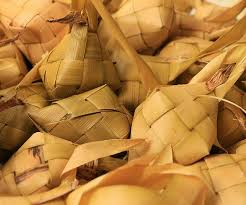 Untuk pengetahuan, sebenarnya terdapat banyak jenis ketupat antaranya ketupat pulut, ketupat nasi dan ketupat palas. Petua Elak Ketupat Nasi Cepat Berair Basi