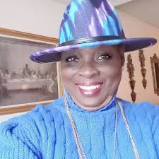 Introduction and photo sharing in a fashion group