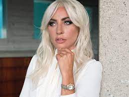 She captioned the pool snap t and me. Lady Gaga Eine Einzigartige Kunstlerin Und Tudor Markenbotschafterin Fur Die Kampagne Borntodare Juwelier Mayer