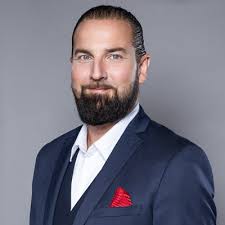 Handelsabteilungen mit den Produktmanager Commodities Ethnic Food  Mediterran Tiefkühl Fisch