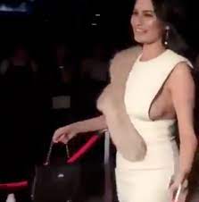 Remy ishak, izara aishah, nina iskandar, dato seri shahreza, elly mazlein adrianna merupakan seorang gadis yang. Artis Malaysia Izara Aishah Berani Dengan Baju Seksi Menampakkan Buah Dada Akukecahdotcom