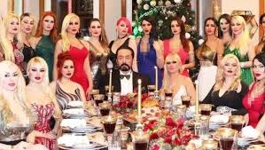 Oktar yang memakai nama pena harun yahya, diduga mendirikan kelompok penjahat, melakukan penipuan, dan tindak pelecehan seksual. Ini Alasan Cewek Kittens Harun Yahya Pemimpin Sekte Punya Wajah Mirip