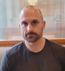 Derek Cushman's Instagram, Twitter & Facebook