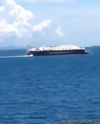 Tenggelamnya kapal van der wijck. Kapal Feri Tenggelam Di Selat Bali Puluhan Orang Selamat Bbc News Indonesia