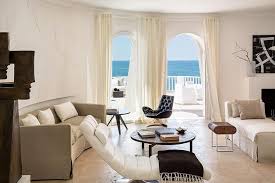 A deux pas du centre du village, face à la mer et au bord d'une plage de sable blanc. Villa De Vacances Au Bord De La Mer A Sabaudia Italie Vivons Maison