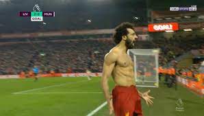 وسجل محمد صلاح الهدف الرابع لليفربول في الدقيقة 90 بمرمى مانشستر يونايتد خلال المباراة التي جمعتهما مساء اليوم الخميس ضمن منافسات مؤجلات الجولة 34 من الدوري الإنجليزي. Ù‡Ø¯Ù Ù…Ø­Ù…Ø¯ ØµÙ„Ø§Ø­ Ø§Ù„Ø±Ø§Ø¦Ø¹ ÙÙŠ Ù…Ø±Ù…ÙŠ Ù…Ø§Ù†Ø´Ø³ØªØ± ÙŠÙˆÙ†Ø§ÙŠØªØ¯ Ø¨ØªØ¹Ù„ÙŠÙ‚ Ø±Ø¤ÙˆÙ Ø®Ù„ÙŠÙ Ø¨Ø·ÙˆÙ„Ø§Øª