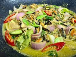 Makanan yang bergizi akan membuatnya tumbuh dengan baik; Kupang Masak Lemak Petai Aku Sis Lin