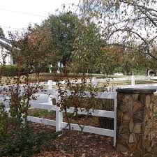 This is an affordable and practical choice for ranch, farm, livestock, white pvc equestrian, and property line fencing. Durables 3 Rail Vinyl Ranch Rail Horse Fence With 8 Posts White Priced Per Foot