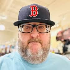 Lance Farris's Instagram, Twitter & Facebook