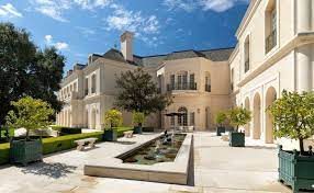 Photo of 10250 w sunset blvd, los angeles, ca 90077. What It Takes To Run Spelling Manor The Disneyland Of Private Homes Mansion Global