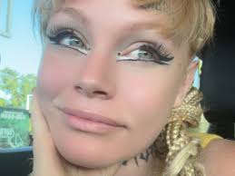 Kaitlin Ramirez (@swirlypainter) • Threads, Say more