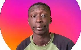 Quando abbiamo iniziato a scrivere questo articolo aveva 27 milioni c'è poi anche una bella storia dietro a khaby lame: Tiktok Meme Sensation Khaby Lame Bio Wiki Net Worth Dating