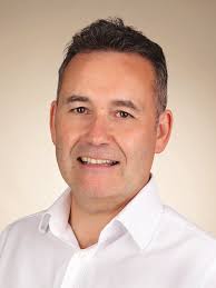 How Leaders Learn to Boost Creativity in Teams : Innovation Catalysts (218  Pages)