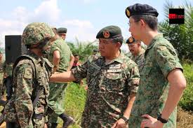 Dipakai di lengan kiri pakaian seragam, mereka mewakili bahagian atau briged yang ditugaskan oleh askar. Tentera Darat Page 36 Air Times News Network