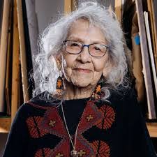 Silvia Chapa's Instagram, Twitter & Facebook