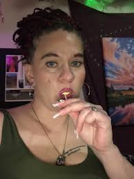 I recently seen a post about how people can't truly love their soulmates if  after they die they date again so fast. Moving