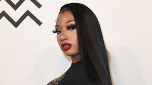 Aside from her noticeably healthy curls, megan's fans and fellow celebrity friends were just as impressed by her. Megan Thee Stallion Details Natural Hair Journey