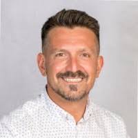 100+ perfiles de «Danny Valencia»