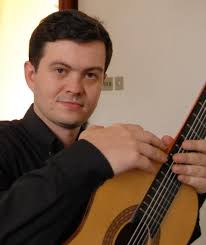 1 Marcelo Fernandes Violonista e professor, é doutor em música, pela  Universidade de São Paulo, tendo entre seus mestres Edel