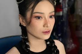 Miris, Dara The Virgin ngaku hasil jerih payahnya selama berkarir di dunia  hiburan menguap tanpa tahu sebab