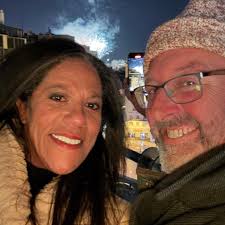 Hey fellow expats! I'm Thais, an interior designer who's been living abroad  for over 12 years. My experiences rebuilding homes in different cities