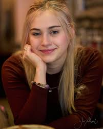 Meet Alyssa... Alyssa is a downtown girl! She works a couple jobs, Carpe  Diem as a Barista with a smile and Fronimo's downtown. Everyone loves her,  stop and say hi and get