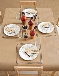 Dinner Table For Children Who Says The Kids Table Can T Be Fancy Too Thanksgiving Table Decorations Thanksgiving Kids Table Kids Party Tables