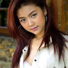 Sandra Mar's Instagram, Twitter & Facebook