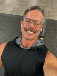 𝒟𝑒𝓋𝒾𝓃 𝑀𝒶𝓇𝓍