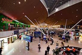 Der flughafenkulal lumpur international ist der größte internationale verkehrsflughafen malaysias als und einer der wichtigsten flughäfen in südostasien. Klia