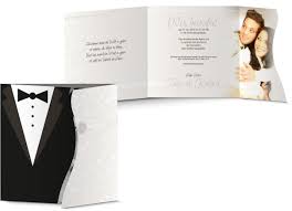 Hochzeitskarte Mit Kombination Aus Anzug Und Hochzeitskleid Und Runder Formstanzung Hochzeitseinladung Karte Hochzeit Einladungen