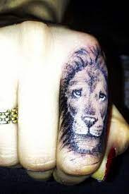 Lion Finger Tattoo Cara Delevingne Tattoo Hand Tattoos Finger Tattoos