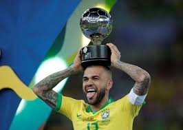 Daniel alves passou de contador de melões e de baratas a colecionador de troféus. Daniel Alves Medalha De Ouro Veja As 42 Conquistas Do Papa Titulos Fotos R7 Olimpiadas