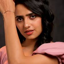 Vera Floral Diamond Bangle