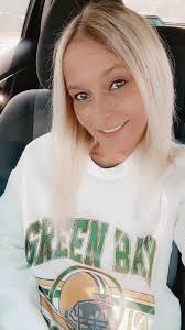 Packers fan in Chicago, IL cheering team